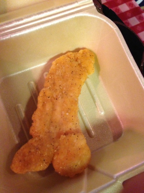 egg-tampon:  remember when I found that chicken porn pictures