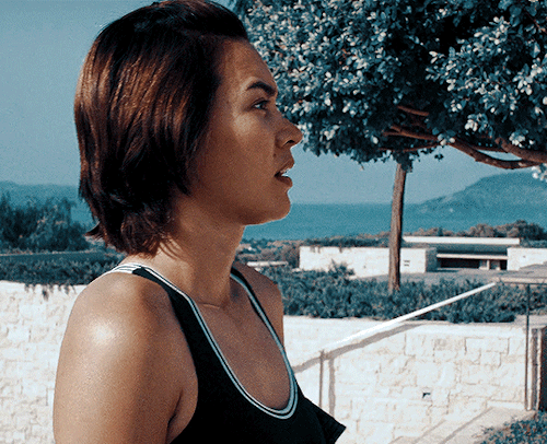 viktorhargreeves:JESSICA HENWICK as PEGin GLASS ONION: A KNIVES OUT MYSTERY