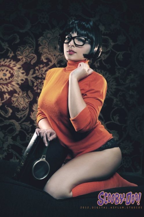 mrandmrseventwofive:  Maria “Mariedoll” Ramos as Velma  -From Mr.  Tienes tremendas nalgas