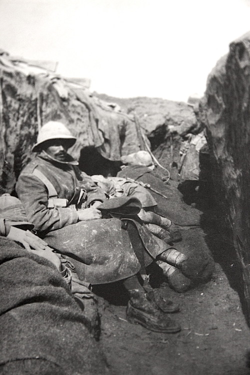 …after digging all night, men and rifles are muddy.1915 - 1917 / LT COL LA LYNDEN