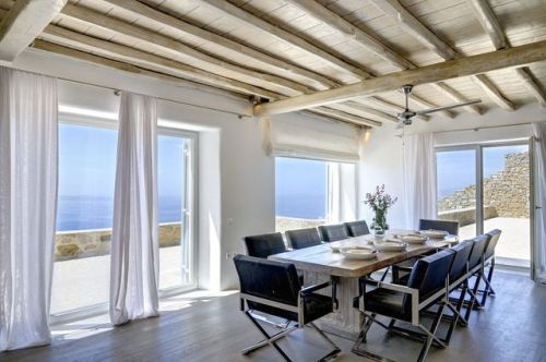 Mykonos’ Chic Villa Florentine Is Perfect for Soaking in That Laidback Greek Island LifeLocated in t