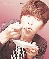 chaootic:  [D-12] 15 reasons why I love Lee Junghwan: his love for food 