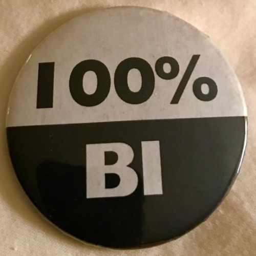 bi-trans-alliance:Bi buttons from the 90s (source)