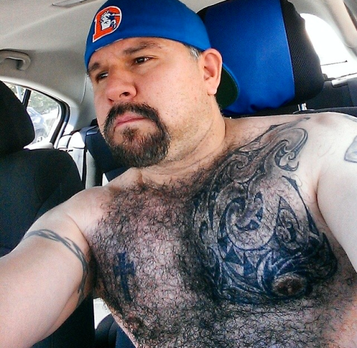 strongbears:  http://www.strongbears.tumblr.com 
