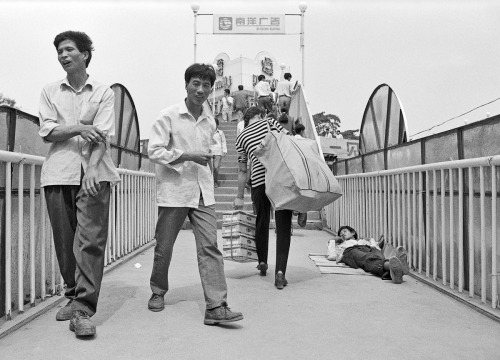 asiaphotostudio: IntersectionNanning, Guangxi, China, 1995中国 広西 南寧市 1995Photography by Michitaka Kur