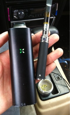 simplemindedstoner:  My daily essentials :)