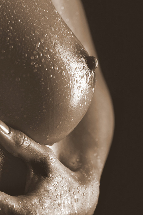 tittybombs:  ( o )( o )