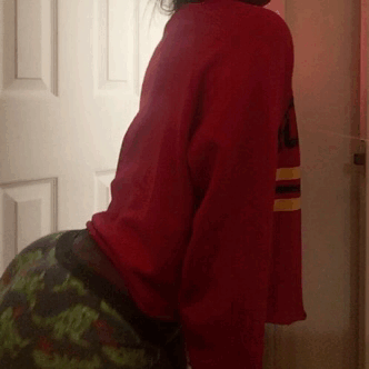 melaniebee11:  You workin wit dat ass yeah…you bad yeah