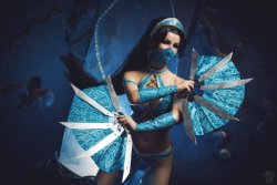 cosplayhotties:  Kitana mk9 cosplay by Nemu013 