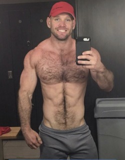 hardhairwolf:  furrypty: Follow for hot hairy men: HardHairWolf