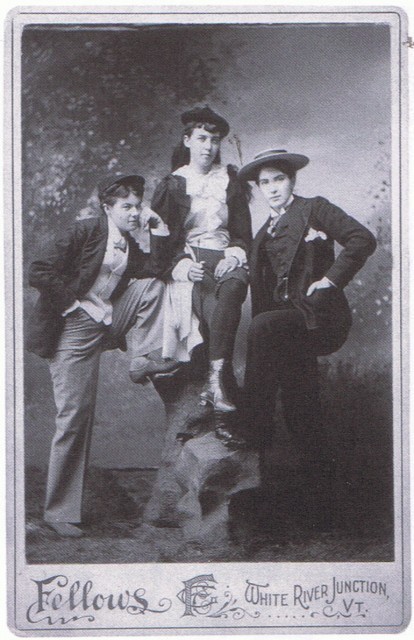 queermindsfuckalike:  secretlesbians:  19th Century Queer Couples 1. 1891 – Photo