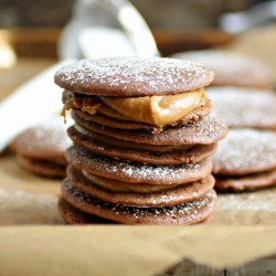 fullcravings:  Chocolate PB Whoopie Pies