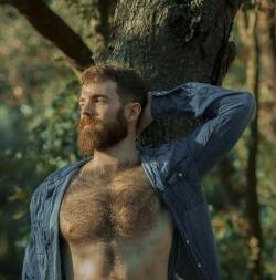 hairystylz: cuddlyuk-gay:   I generally reblog pics of guys with varying degrees of hair, if you want to check out some of the others, go to: http://cuddlyuk-gay.tumblr.com   W♂♂F “The Hairier The Merrier” https://www.tumblr.com/blog/hairystylz