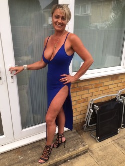 Sexy as fuck milf from Birmingham  more UK