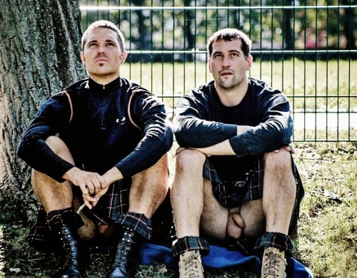 homoeroticusrex:  Off kilter?
