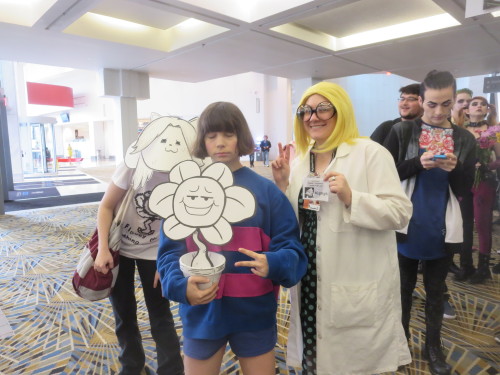 Youmacon 2015 photoset 3/3, Undertale!! Chronicling Alphys’ trip to the dump convention!!! Alphys - 