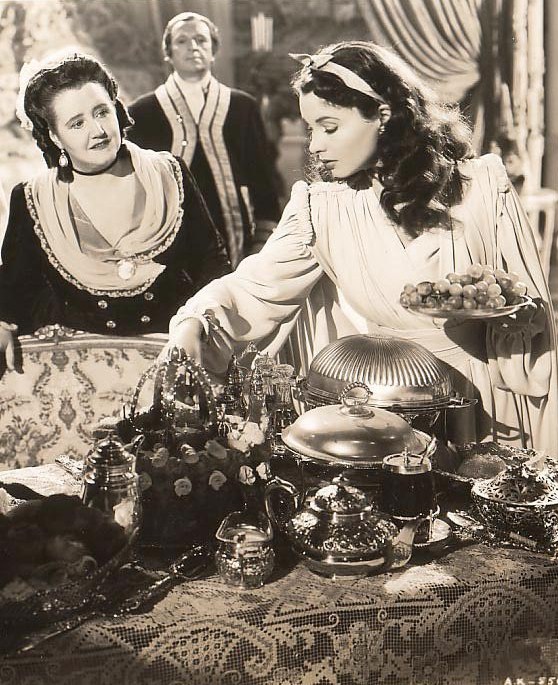 gatabella:
“ Vivien Leigh, That Hamilton Woman
”