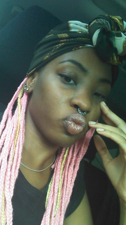 eatmeallnight:  eatmeallnight:  Today’s look  Kissy facesssss