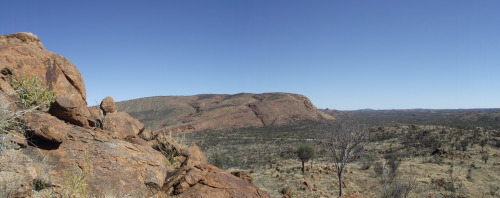 navigatorsnorth:Amadeus Basin Jul14There is a peculiar kind of desolate beauty to the wilds of centr