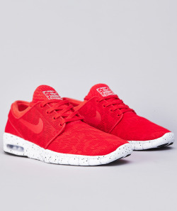 shoe-pornn:  Nike SB Janoski Max Light.