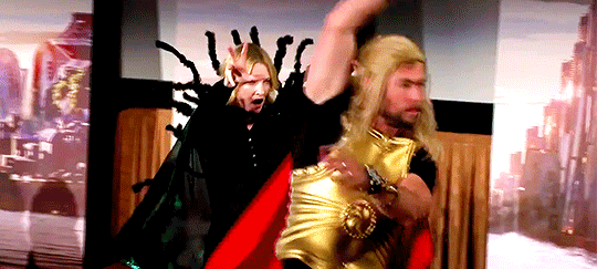 notcaycepollard:  greatcateblanchett: Thor Ragnarok cast crashed a screening of Thor