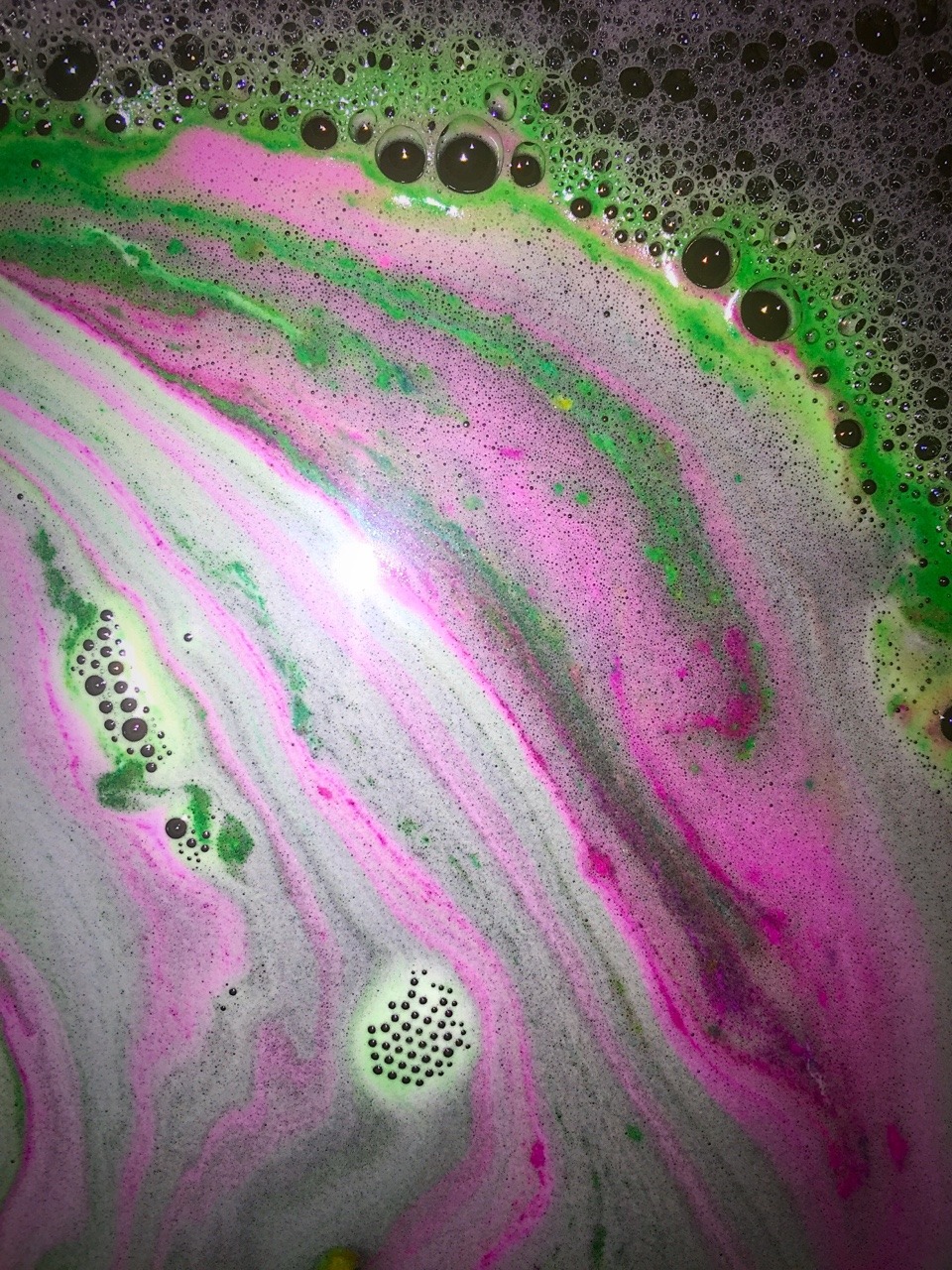 livelifelush:  .welcome to my wonderland. Ft. Secret garden bath bomb