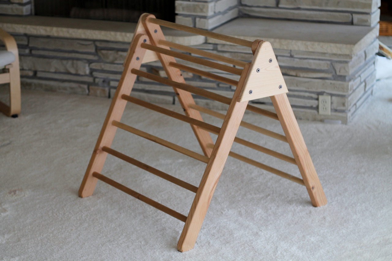 Wooden Foldable Climbing Triangle – Sprout