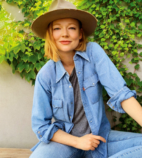 sadrobots:Sarah Snook for Vanity Fair