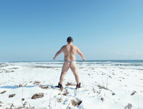 diamond1210: beach of snow…