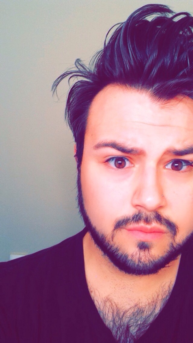 versacejocks:My hair is getting out of control.