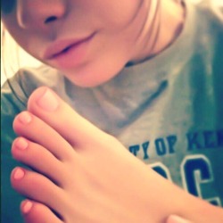 Mikey's Archive Of Female Feet & Fantasies