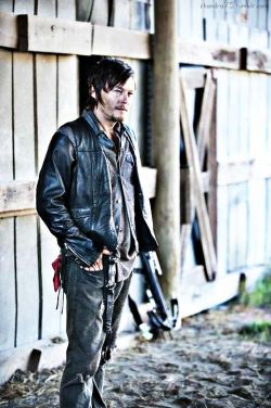 wickedlywenchy:  chandra75:  I just seriously love Daryl!   My fav part of TWD!!!