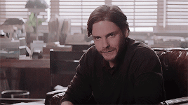 Voir un profil - Zemo Harya Tumblr_pt1ys2sLWY1rdpipoo5_400