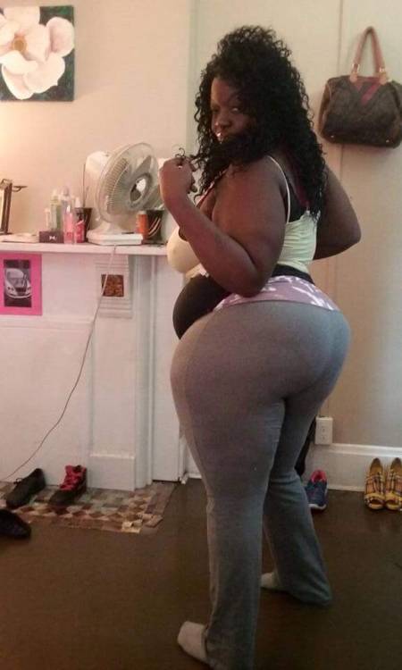 XXX big girls, bigger booties photo