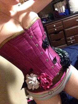cantstopfaking:  Corsets from Dark knits boutique that I get