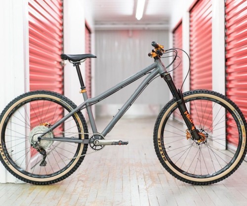 chromagbikes:This ‘Greymag’ #chromagstylus was one of our most liked bike posts ever. Now it’s up fo