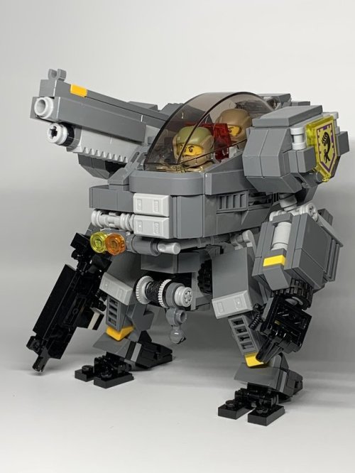 yodawgiheardyoulikemecha:佐藤 一郎(仮)