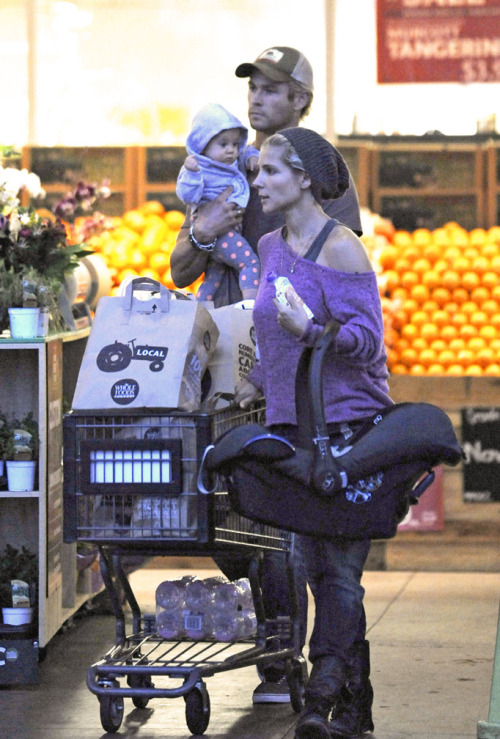 Chris Hemsworth carried his daughter, India while food shopping at Whole Foods in Venice, CA with wi