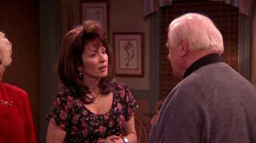 Everybody Loves Raymond (TV Series) - S6/E24 ‘The First Time’ (2002)Charles Durning as Father Hubl