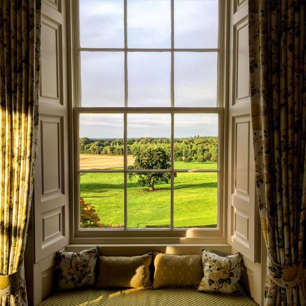 sinfulredeemer:  wilfredlewis:  A mulling spot. From Ben Pentreath’s Instagram.