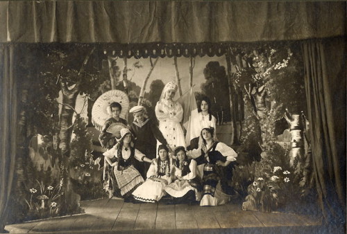 Pupils of the Murom Girls&rsquo; School in costumes of the Entente for a tableau (Murom, 1914 - 16).