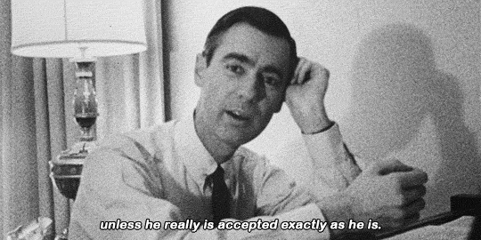 schizoauthoress:polniaczek:Won’t You Be My Neighbor? (2018) dir. Morgan Neville[gif set is two black