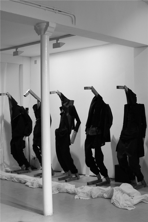 These mannequins from Boris Bidjan Saberi&rsquo;s Autumn/Winter 2010 show completely stole my attent