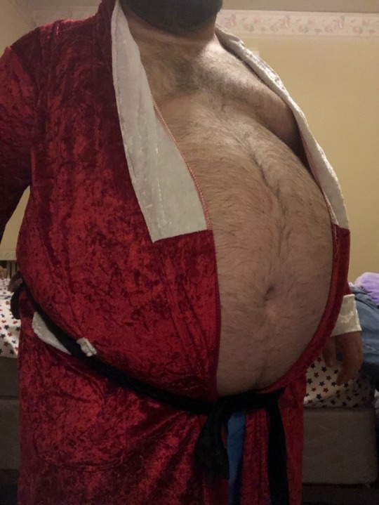 noobbear73:  Now that thanksgiving is over. Who wants to feed Santa? 