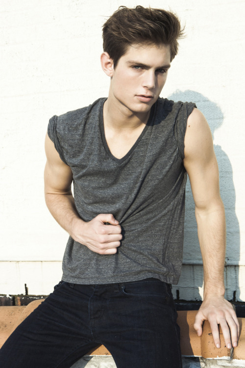 hotdudesinoddpositions:  Chad Buchanan  High School boyfriend expectation.   