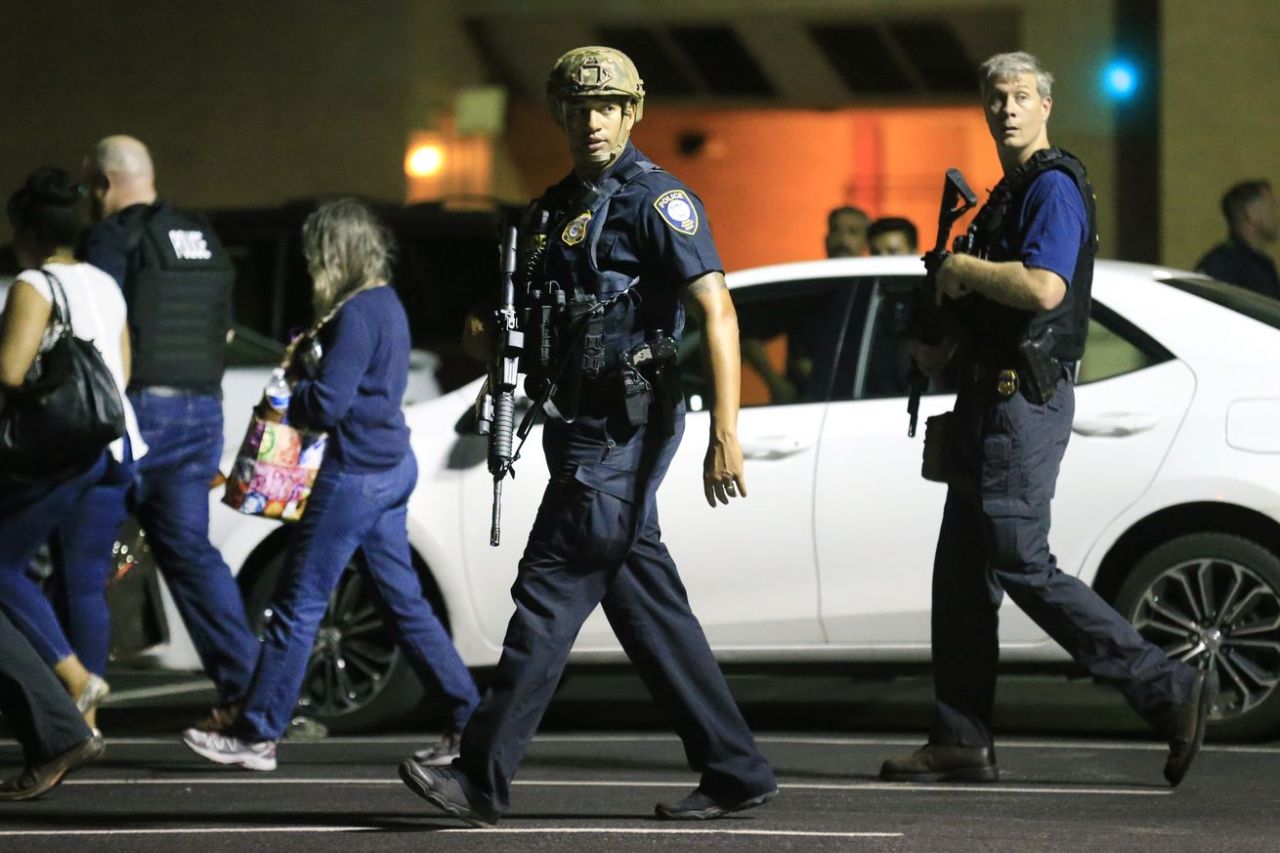 verdigris113:  Police Officers in Dallas bravely secure the city in the wake of a