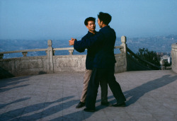 gharriya:CHINA. Chungking Sunday. 1979. Eve