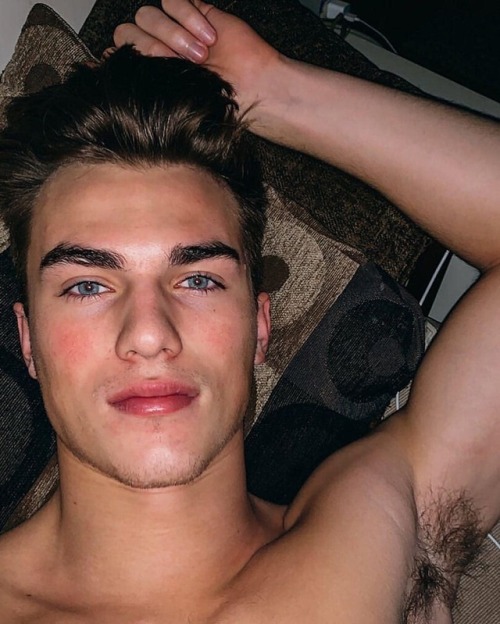 Hyptotic Eyes And Lips