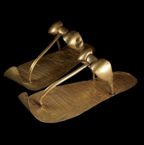 egypt-museum:Golden Sandals of TutankhamunThe last stage of the embalming was the bandaging. Each fi