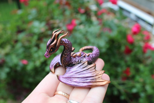 sosuperawesome:  Dragons by Dragons And Dewdrops on Etsy  Follow on Instagram for updates Follow So Super Awesome on Instagram  